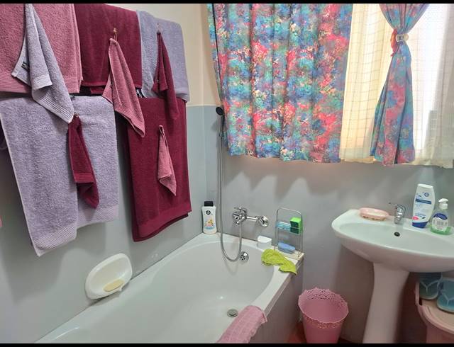 2 BEDROOM TOWNHOUSE FOR SALE IN GREENHILLS
